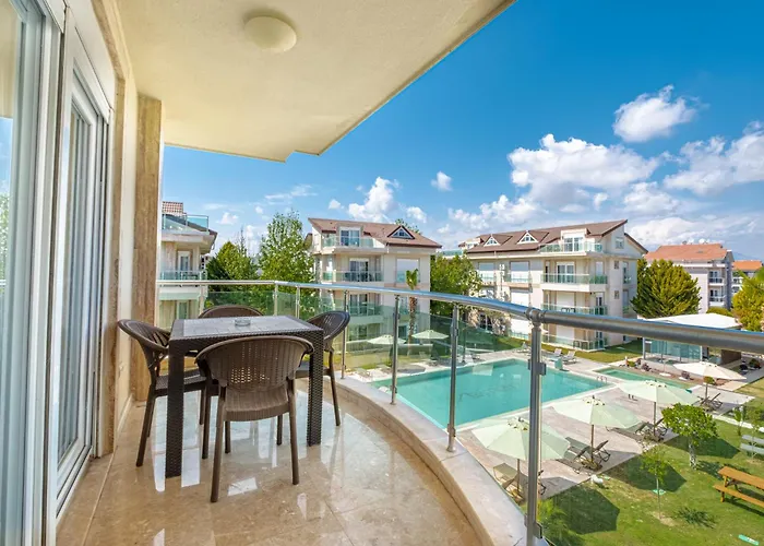Belek Deluxe Suit